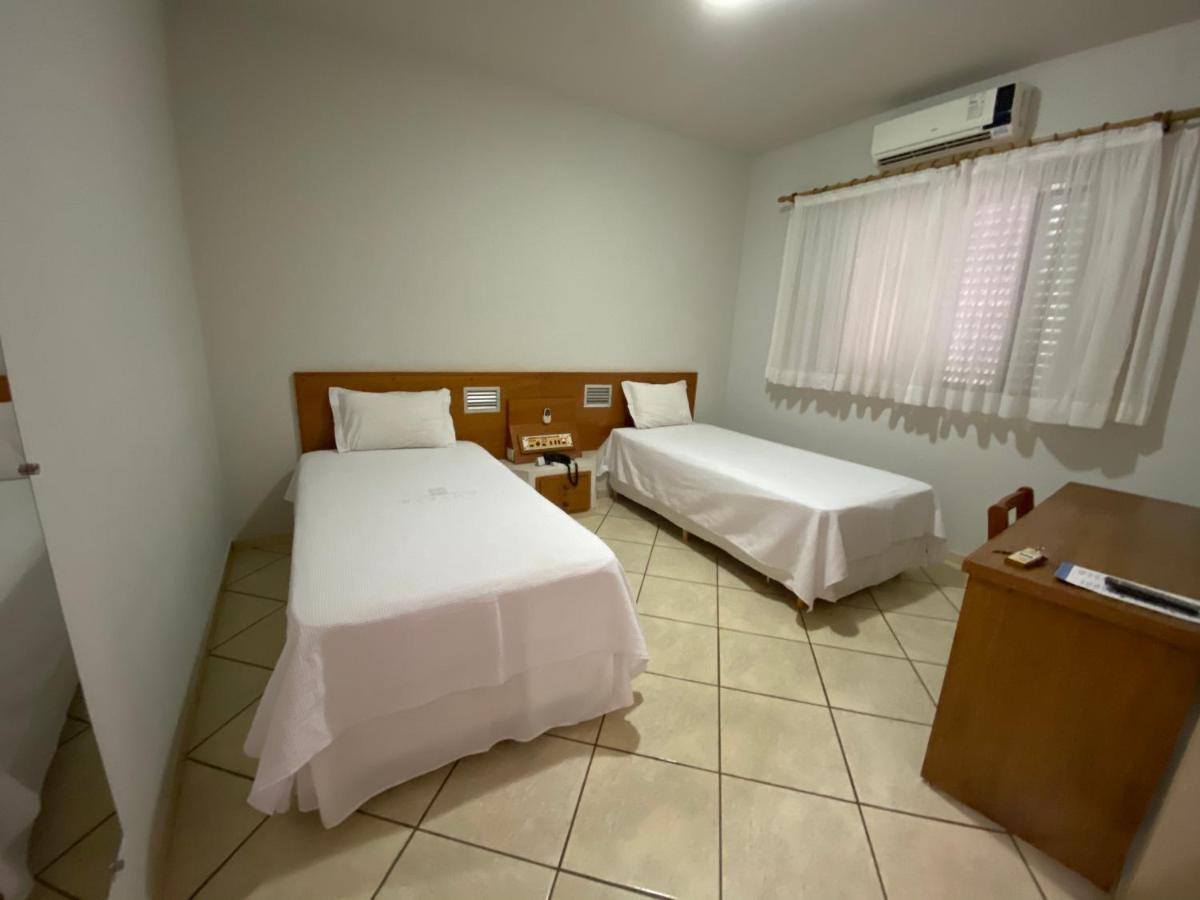 Onix Hotel อัสซิส ภายนอก รูปภาพ