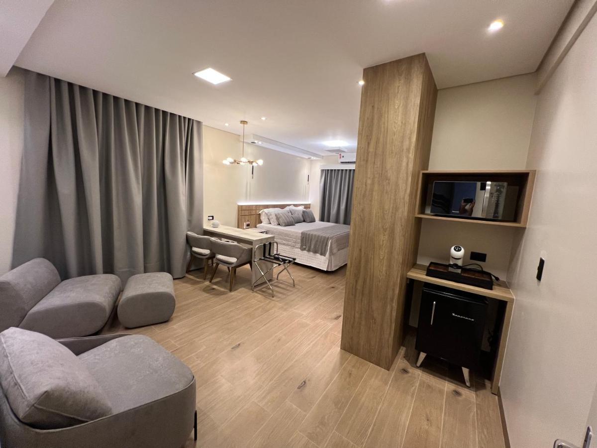 Onix Hotel อัสซิส ภายนอก รูปภาพ