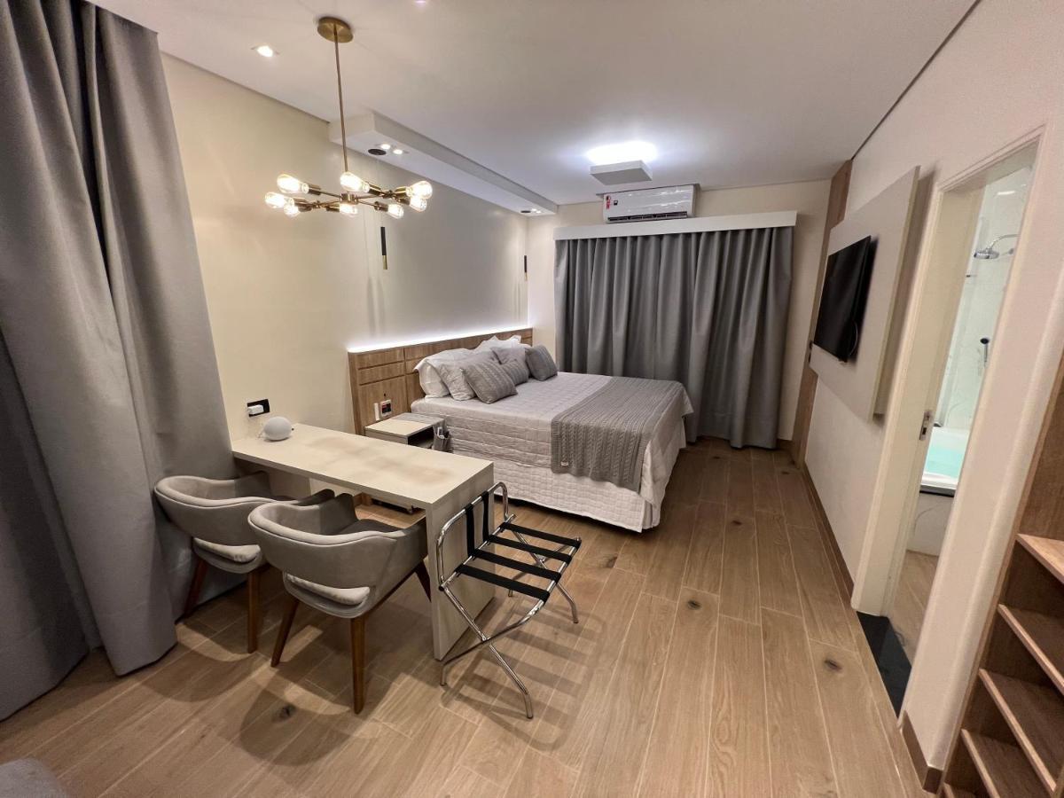 Onix Hotel อัสซิส ภายนอก รูปภาพ