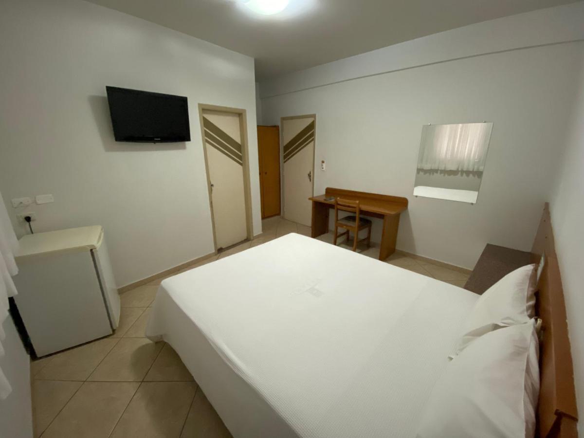 Onix Hotel อัสซิส ภายนอก รูปภาพ
