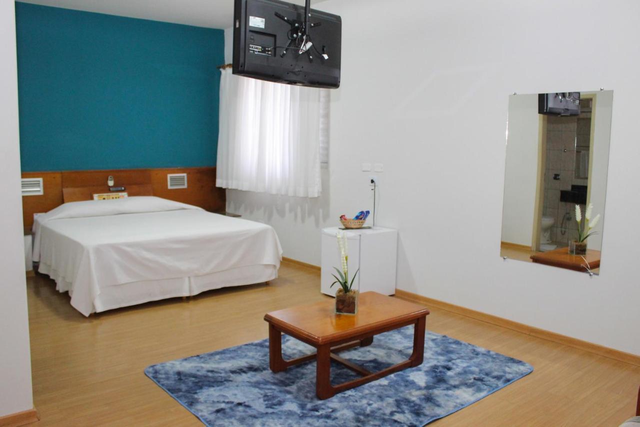 Onix Hotel อัสซิส ภายนอก รูปภาพ