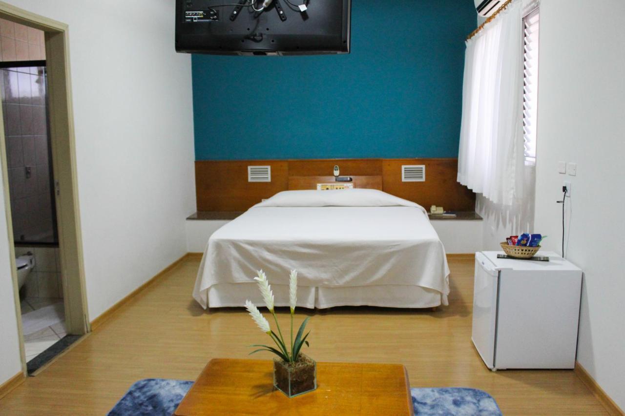Onix Hotel อัสซิส ภายนอก รูปภาพ