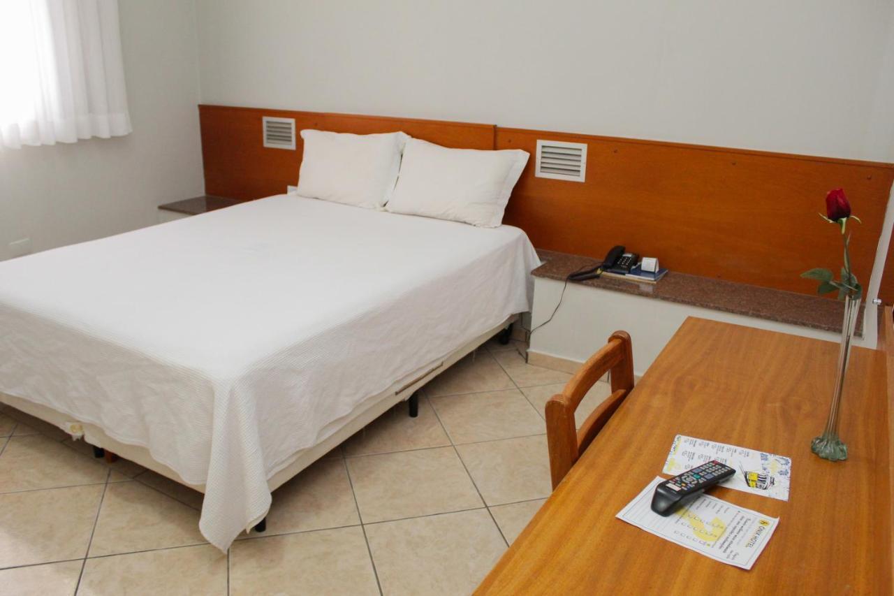Onix Hotel อัสซิส ภายนอก รูปภาพ
