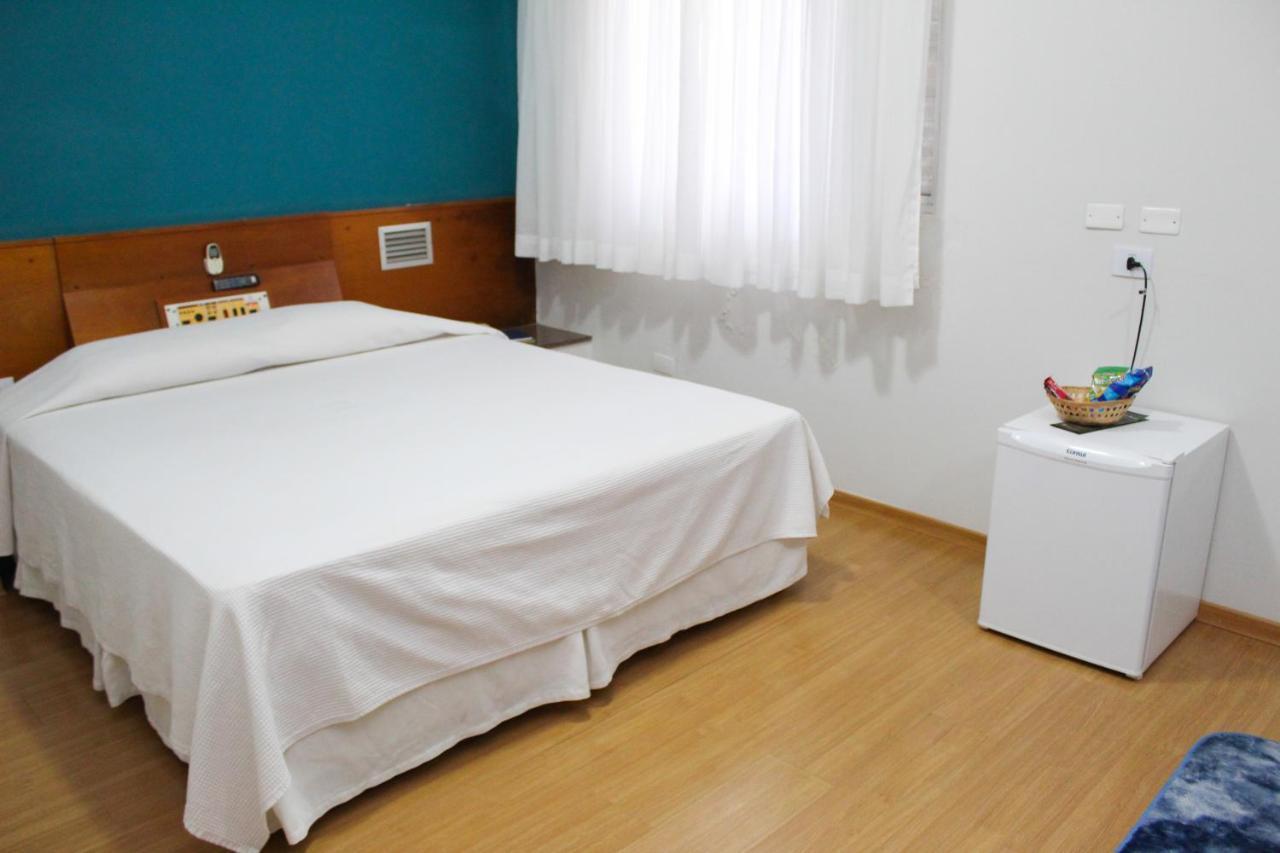 Onix Hotel อัสซิส ภายนอก รูปภาพ