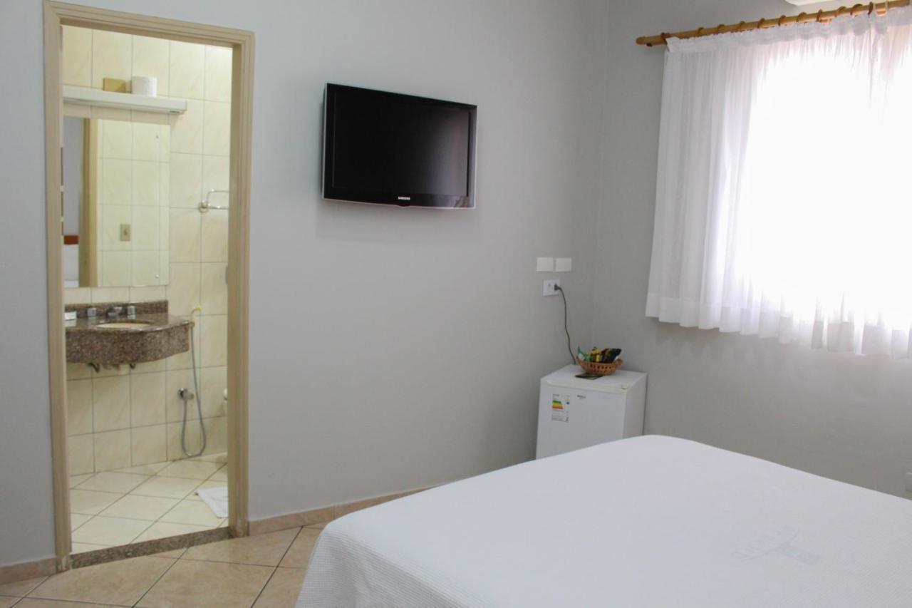 Onix Hotel อัสซิส ภายนอก รูปภาพ