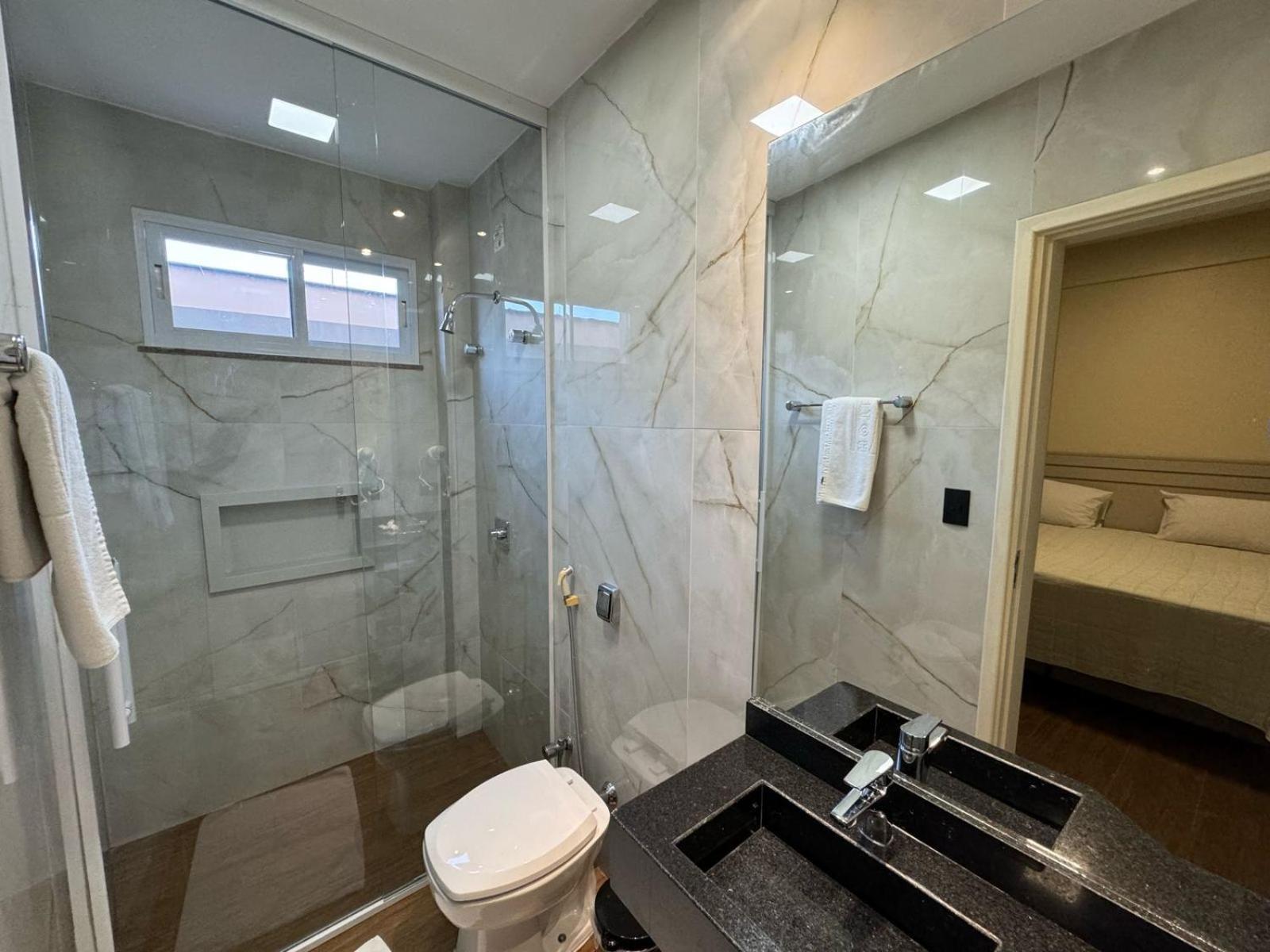 Onix Hotel อัสซิส ภายนอก รูปภาพ