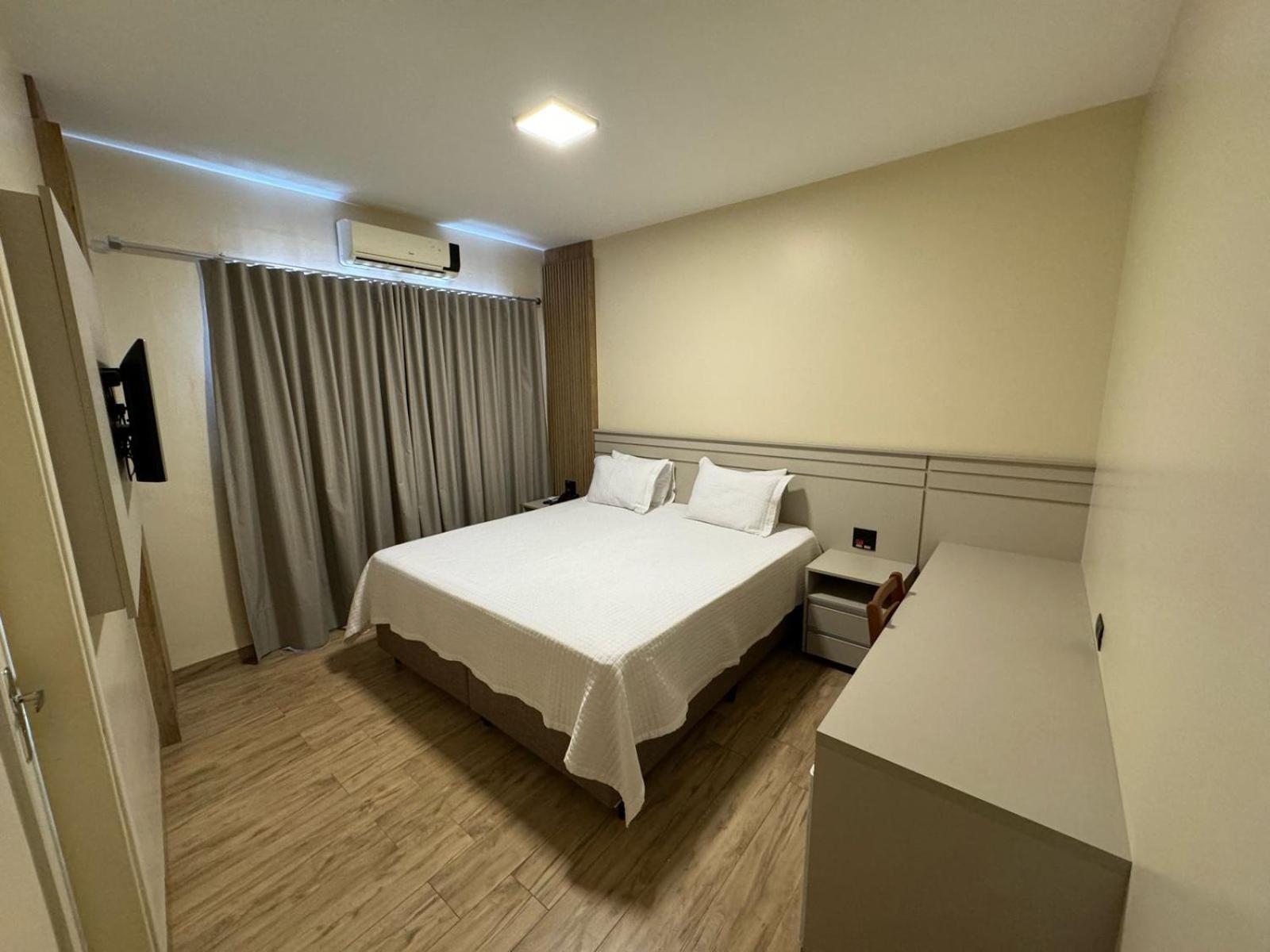 Onix Hotel อัสซิส ภายนอก รูปภาพ