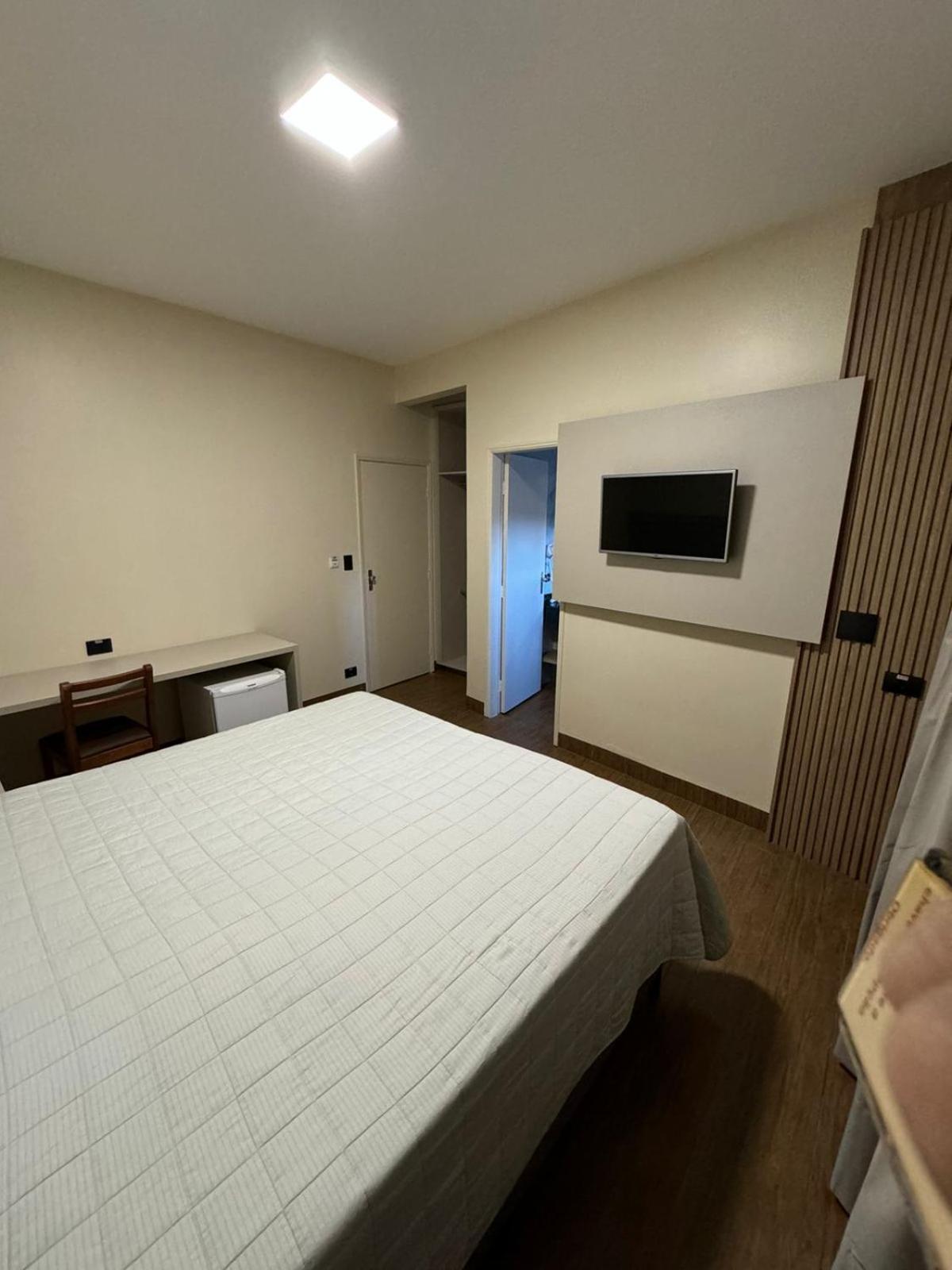 Onix Hotel อัสซิส ภายนอก รูปภาพ