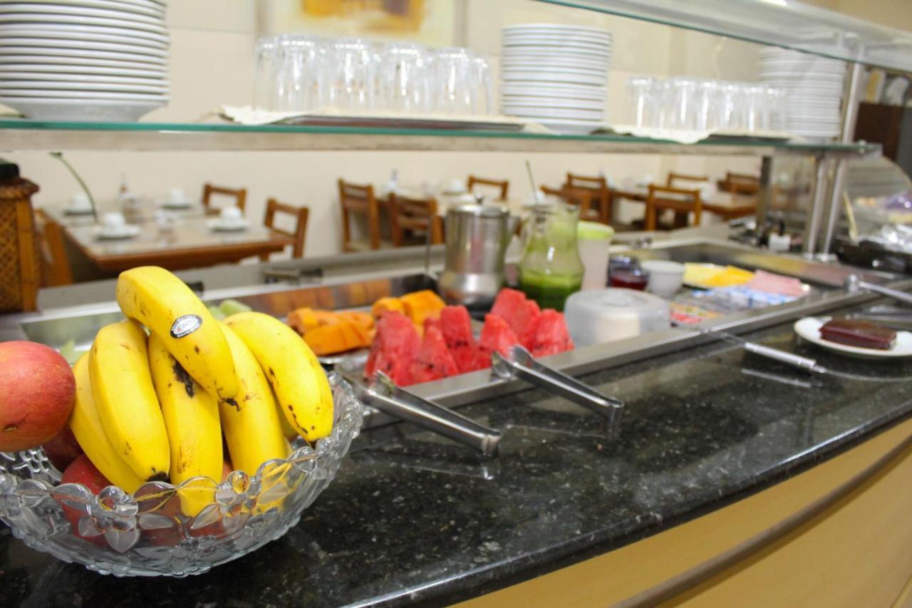 Onix Hotel อัสซิส ภายนอก รูปภาพ