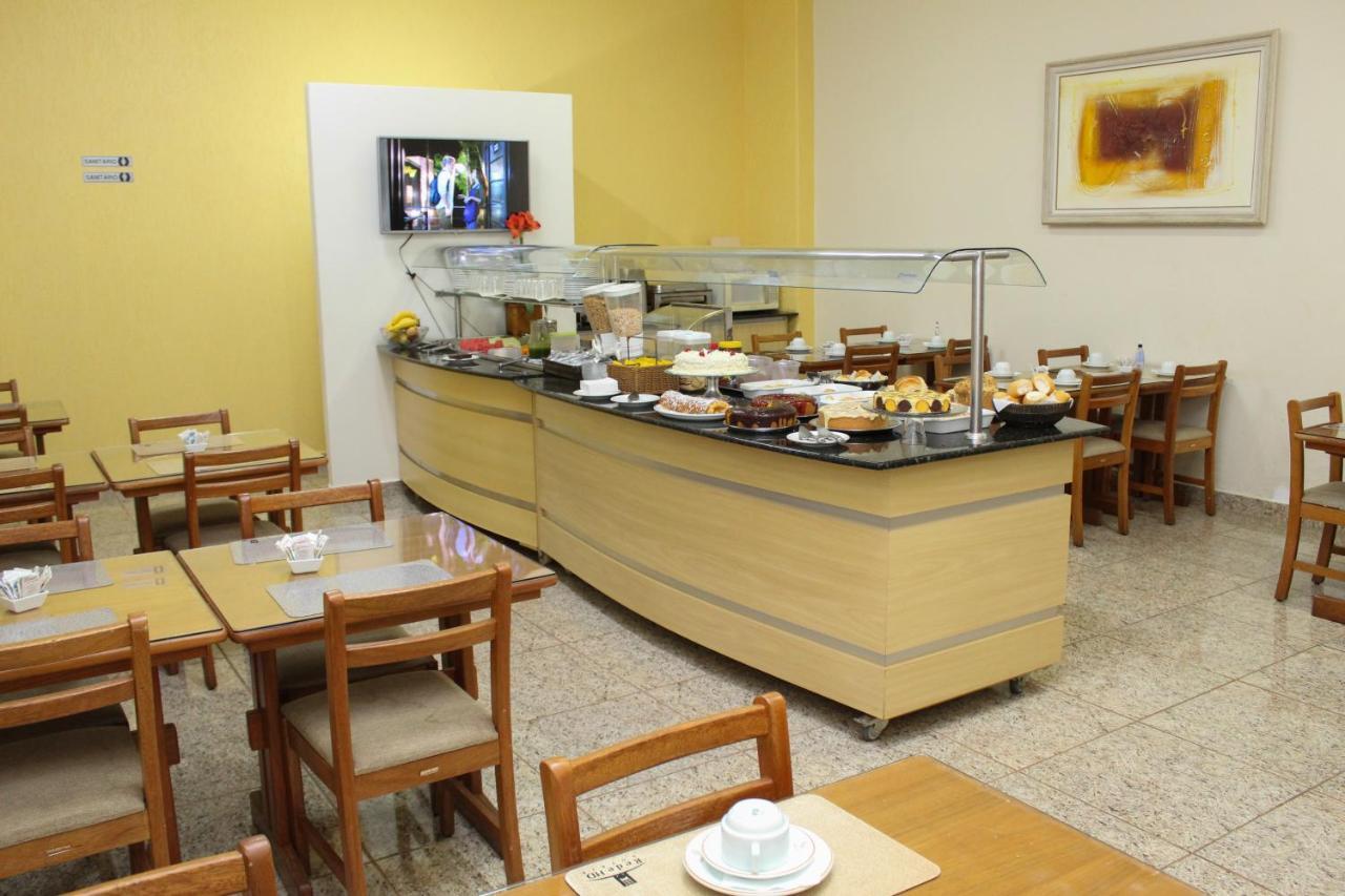 Onix Hotel อัสซิส ภายนอก รูปภาพ