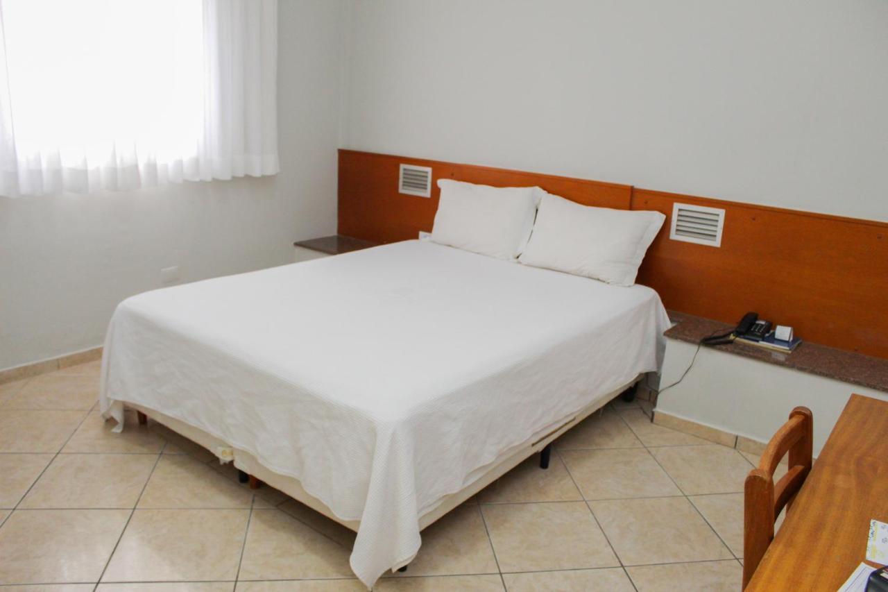 Onix Hotel อัสซิส ภายนอก รูปภาพ