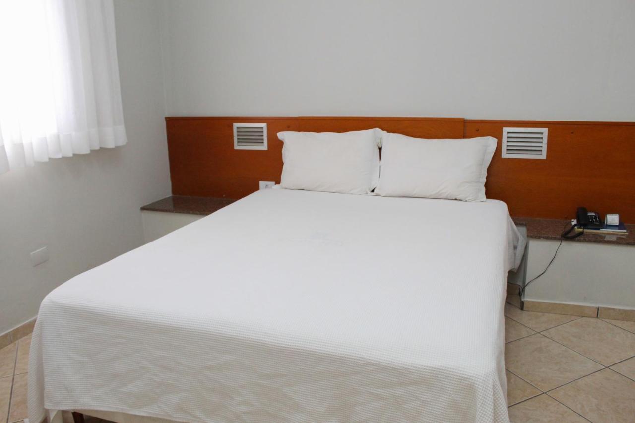 Onix Hotel อัสซิส ภายนอก รูปภาพ